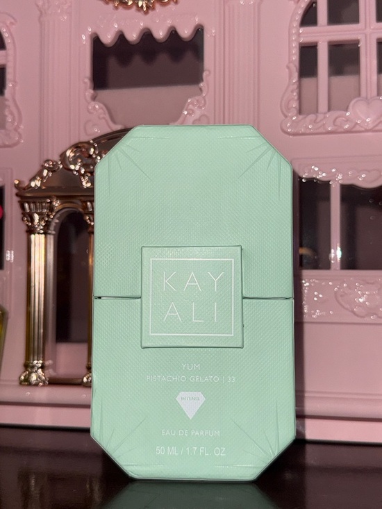 Kayali Other - Kayali Yum Pistachio Gelato Eau de Parfum - Mint